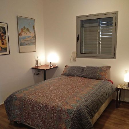 Herzelia Rooftop Special 2 Room Apartment Luaran gambar
