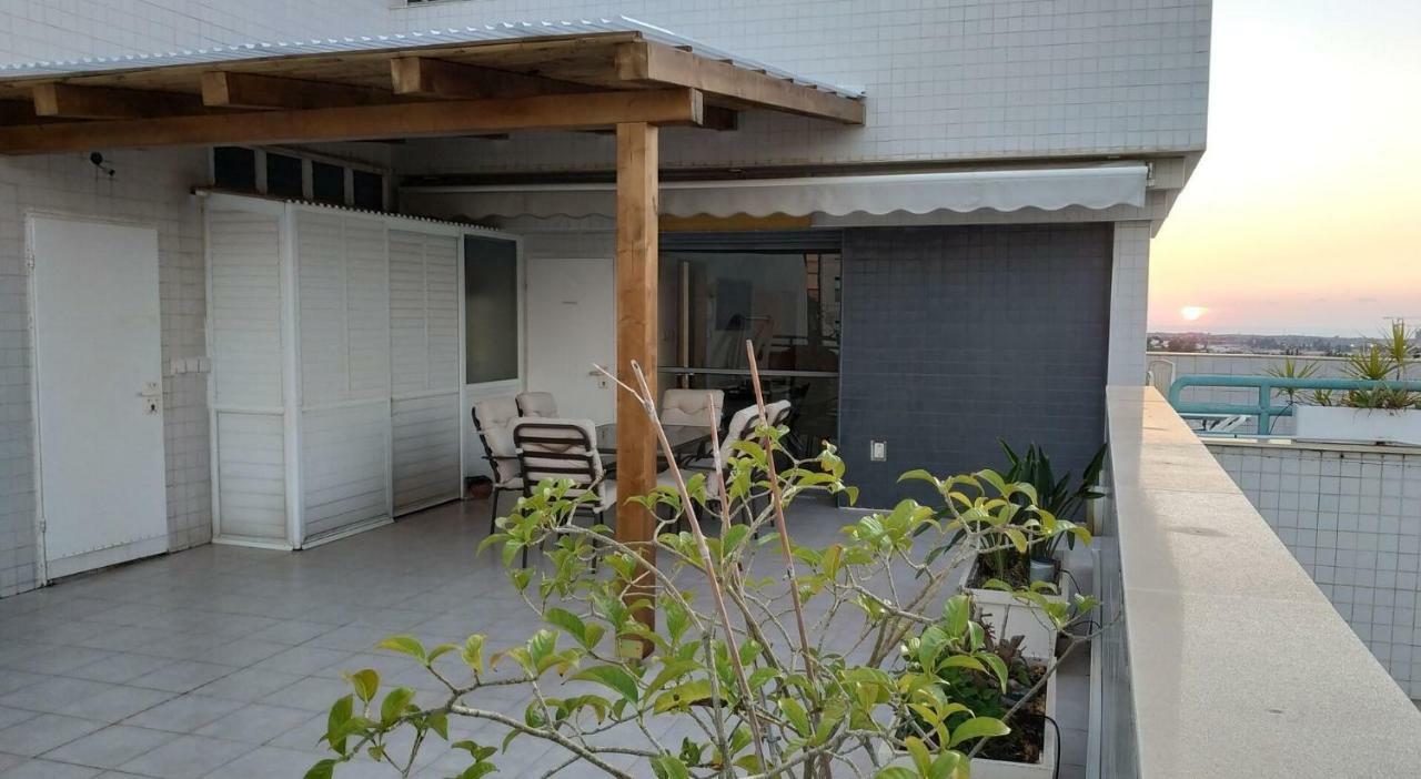 Herzelia Rooftop Special 2 Room Apartment Luaran gambar